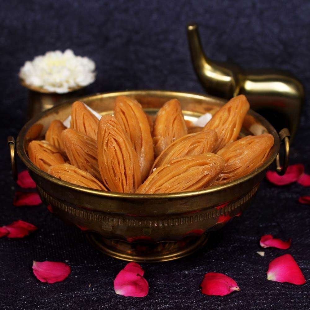 Madatha Kaja (Big) -1 kg- Madhura Sweets