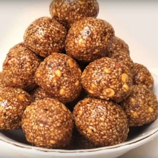 Sesame Laddu / Til Laddu / Nuvvula Laddu-G Pulla Reddy
